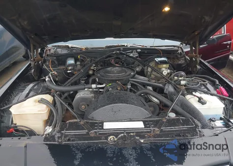 1983 Cadillac Deville из США, поврежденный, VIN 1G6AD698XD9165644